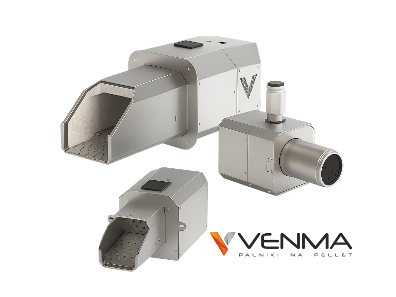 Serwisant w trakcie czyszczenia kotła na pellet Kamen w kotłowni